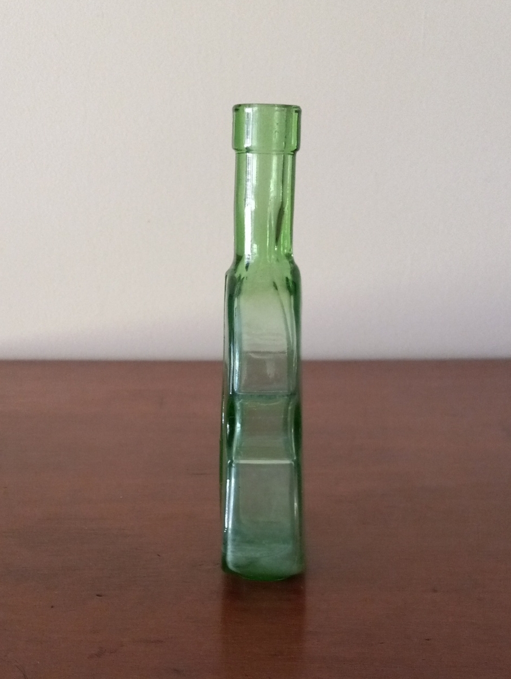 Vintage Green Glass Violin-Shaped Bottle - Picture 6 of 9